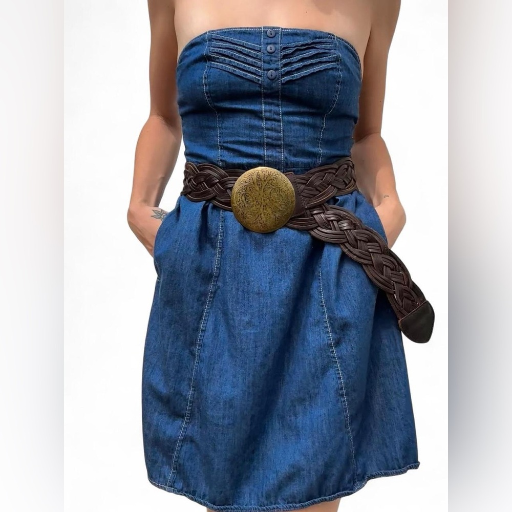 The cutest 2010s cottage core style Mossimo denim dress